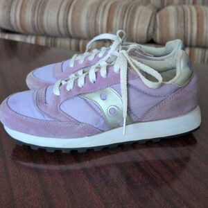 Saucony Women's Lilac And silver Sneakers Sz 7.5